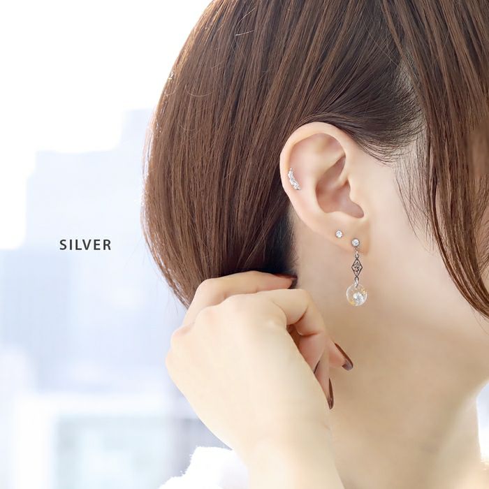 桜入り和風クリアチャームピアスの通販|ボディピアス 凛【公式】