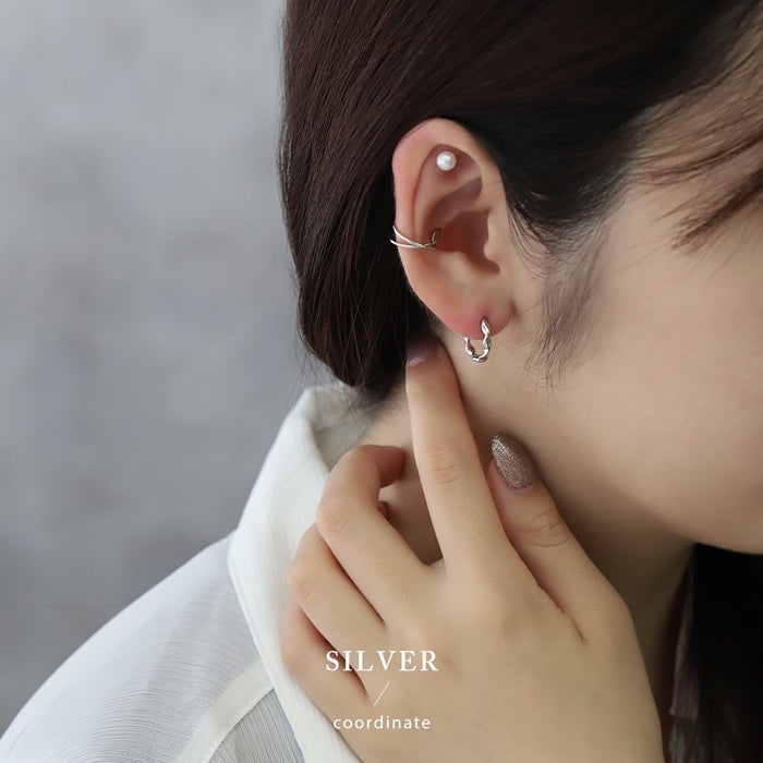 ピアス 18Kコーティング ツイスト メタリック 素材感 フープピアス