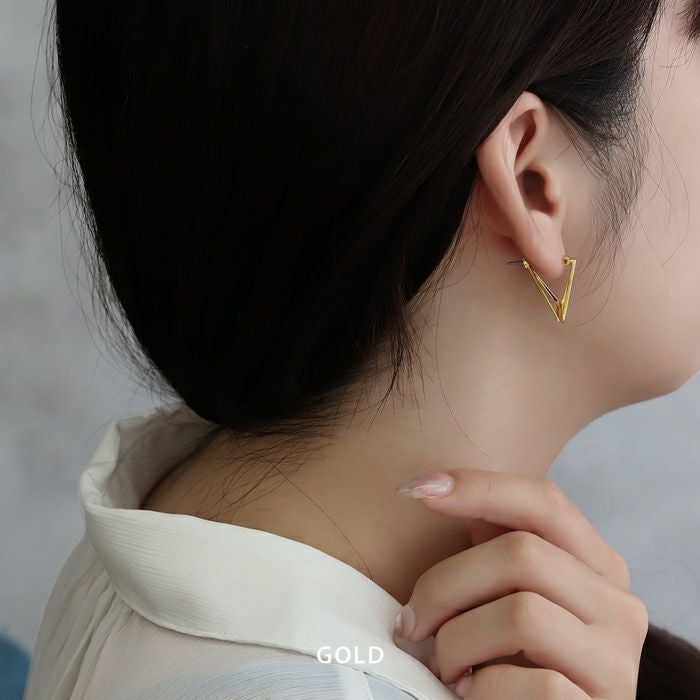 モード系トライアングルピアスセット｜ボディピアス凛【公式】