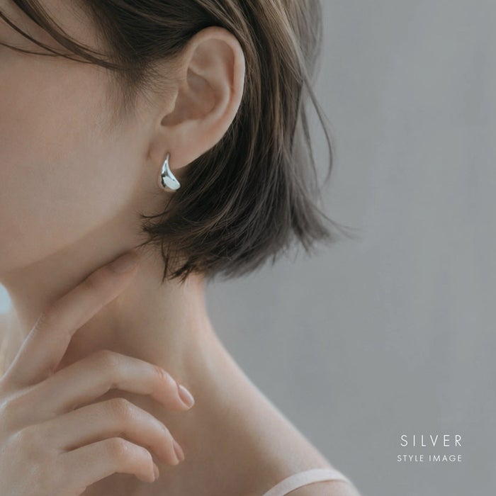 アクセサリー ピアス ドロップ しずく ティアドロップ 上品 綺麗